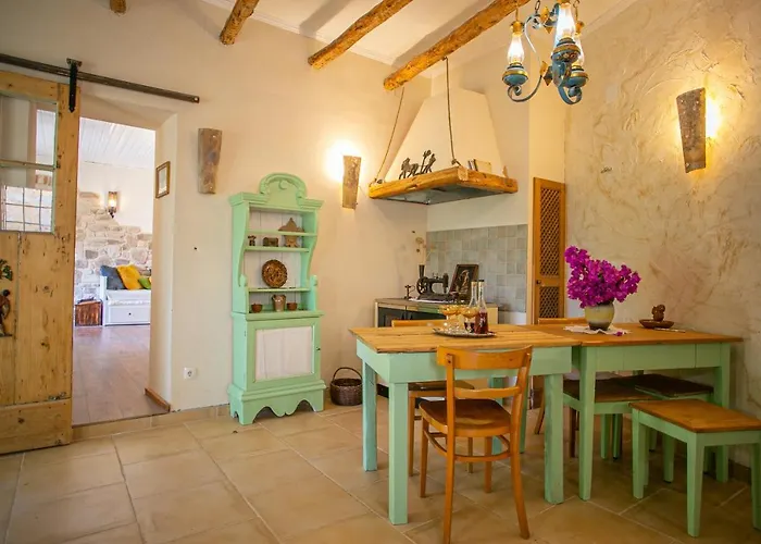 Terra Arhaica - Authentic House And Traditional Breakfast Vrisnik
