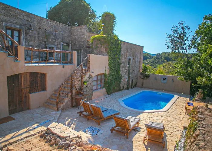 Terra Arhaica - Authentic House And Traditional Breakfast Vrisnik